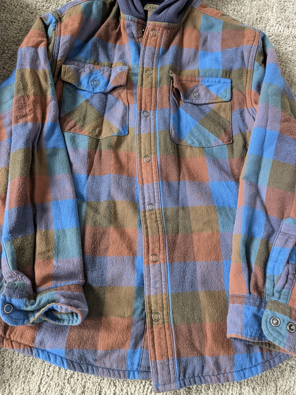 L.L. Bean Boys Hooded flannel - Picture 4 of 5
